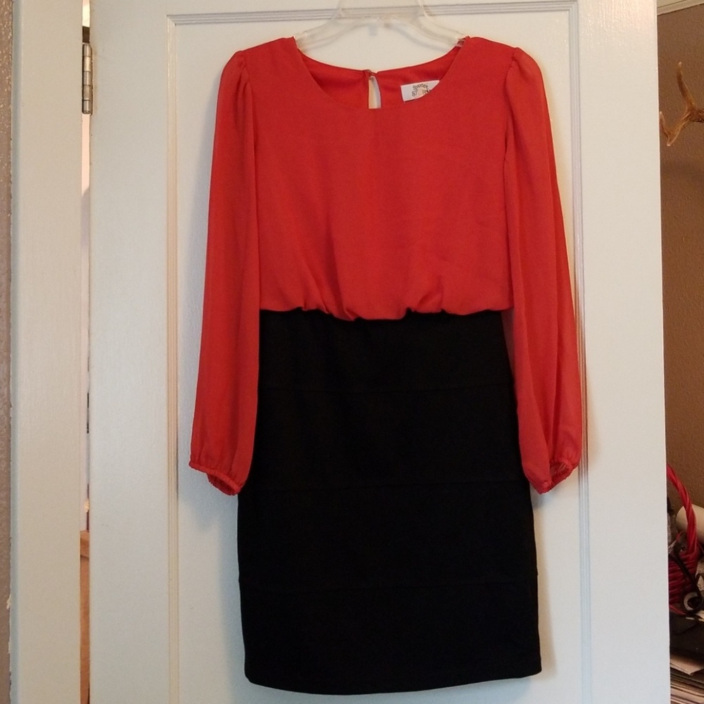 Blouse/pencil skirt style dress